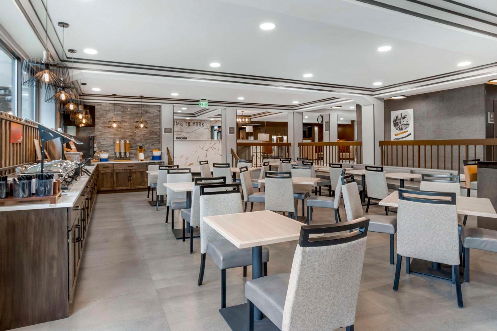 Best Western Plus Heritage Rail Inn & Suites Йорк Екстер'єр фото