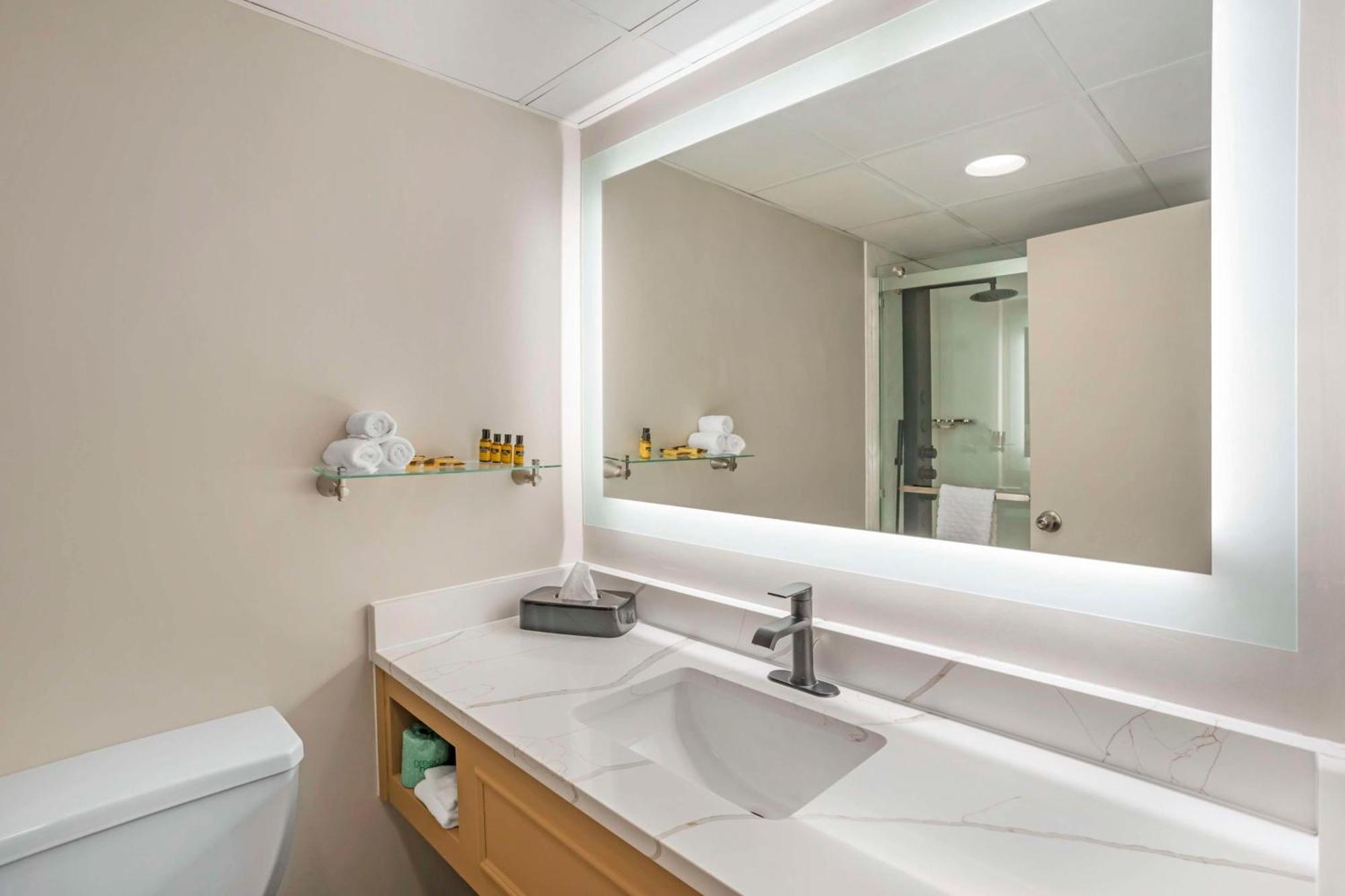 Best Western Plus Heritage Rail Inn & Suites Йорк Екстер'єр фото