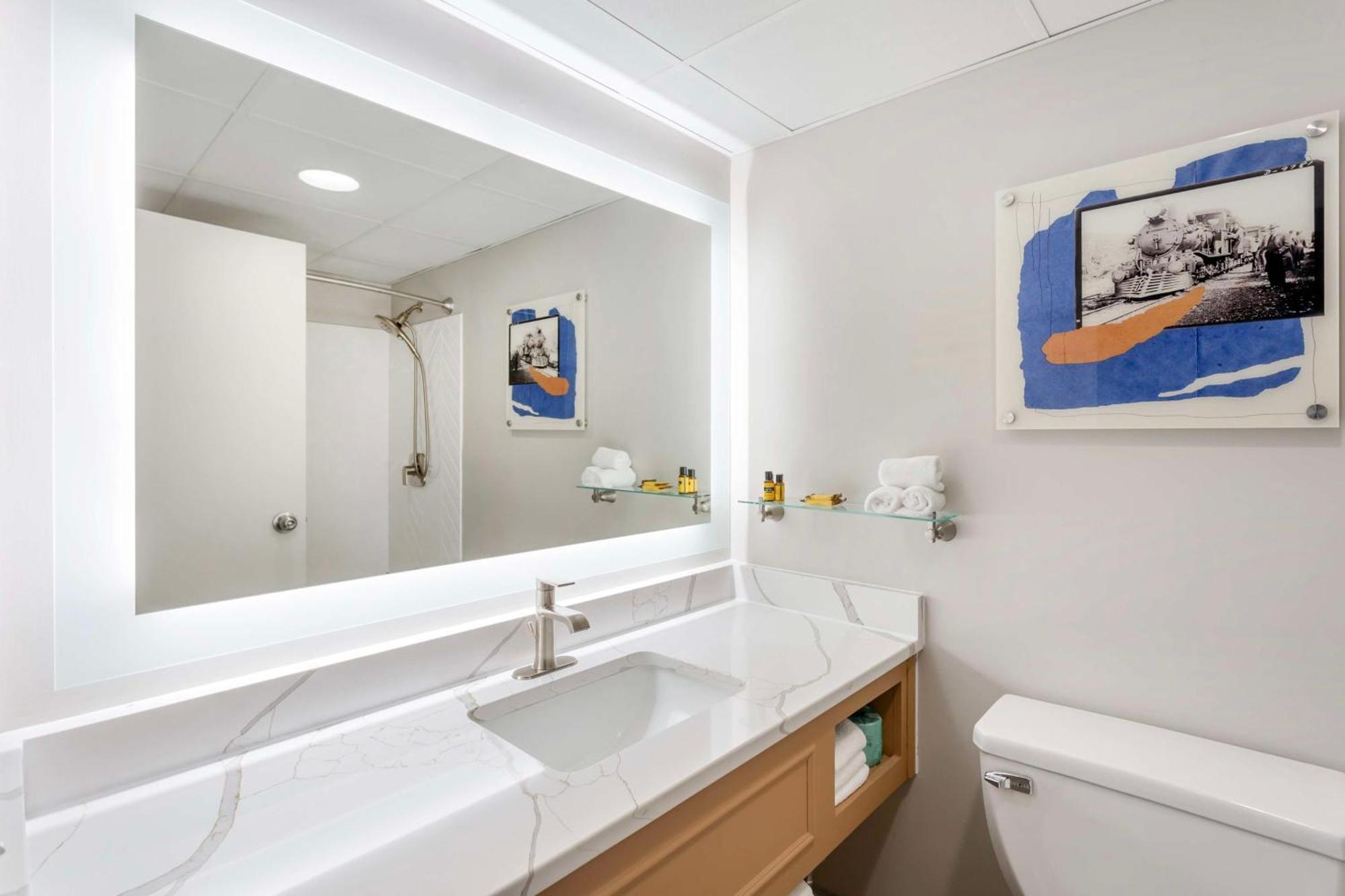 Best Western Plus Heritage Rail Inn & Suites Йорк Екстер'єр фото