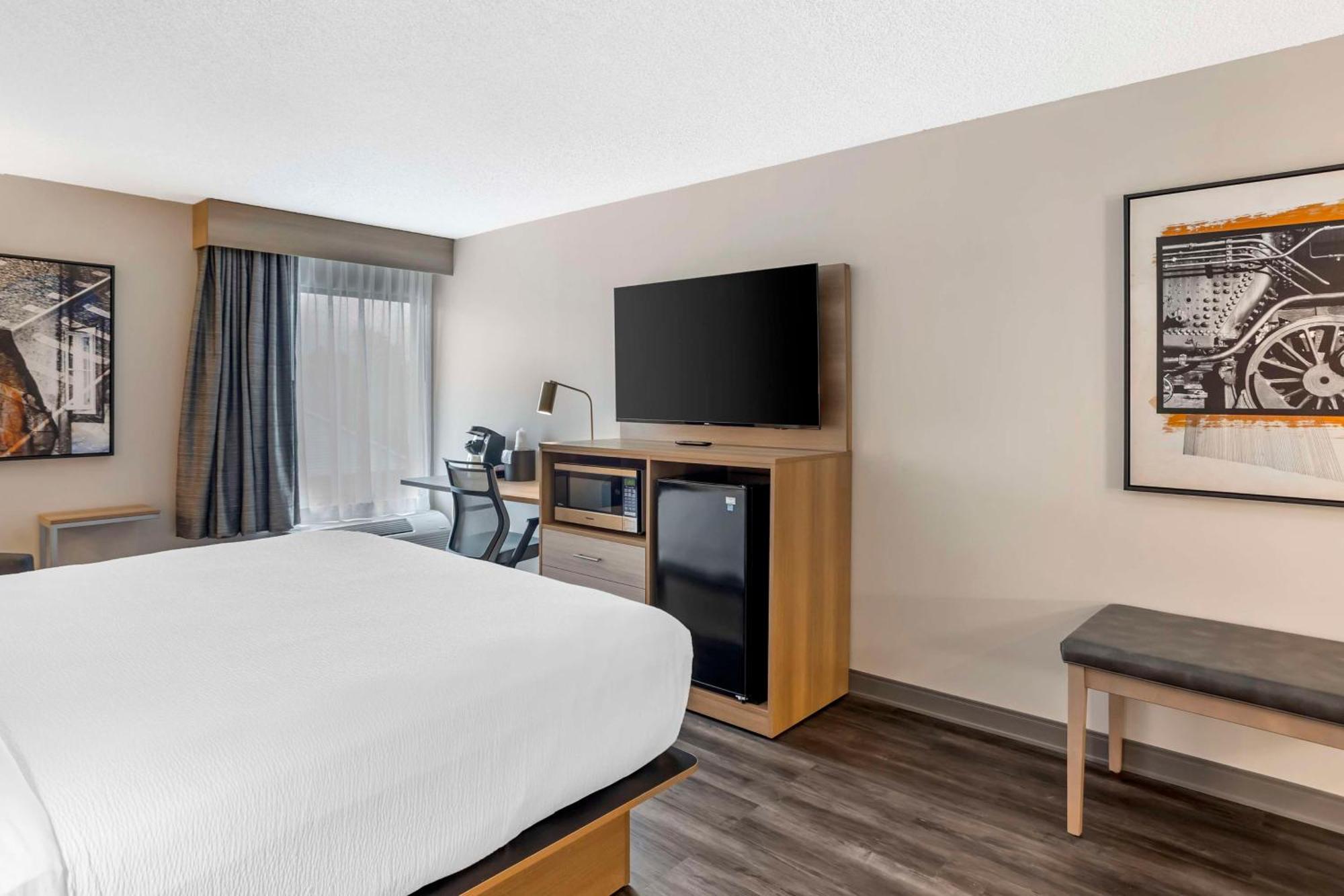 Best Western Plus Heritage Rail Inn & Suites Йорк Екстер'єр фото